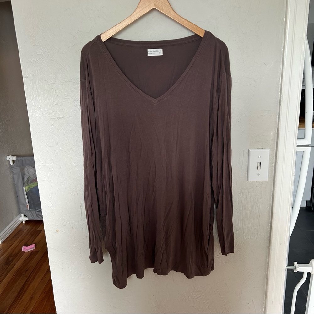 Maurices (4X Maternity) Long Sleeve V-Neck Shirt